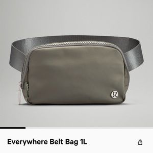 Excellent condition Lululemon belt bag